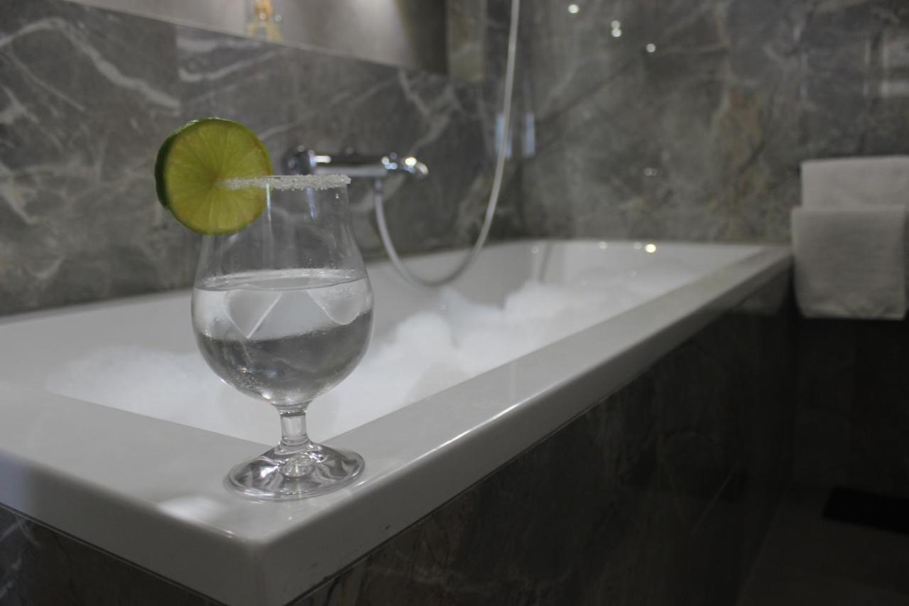 Aquamarine Deluxe Apartment ドゥブロブニク エクステリア 写真